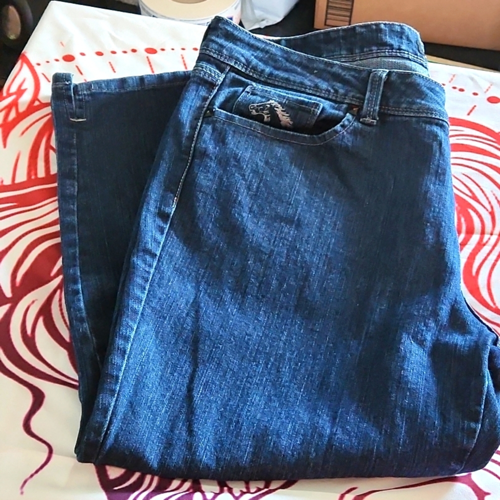 Jordache Cropped *Sz 14*Jeans worn 1 time. *Excellent Condition* Med Rise - Picture 9 of 10